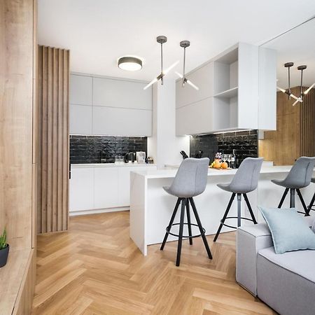 Luxury Apartments Mennica Residence - Golden Apartments - City Center Varsavia Esterno foto