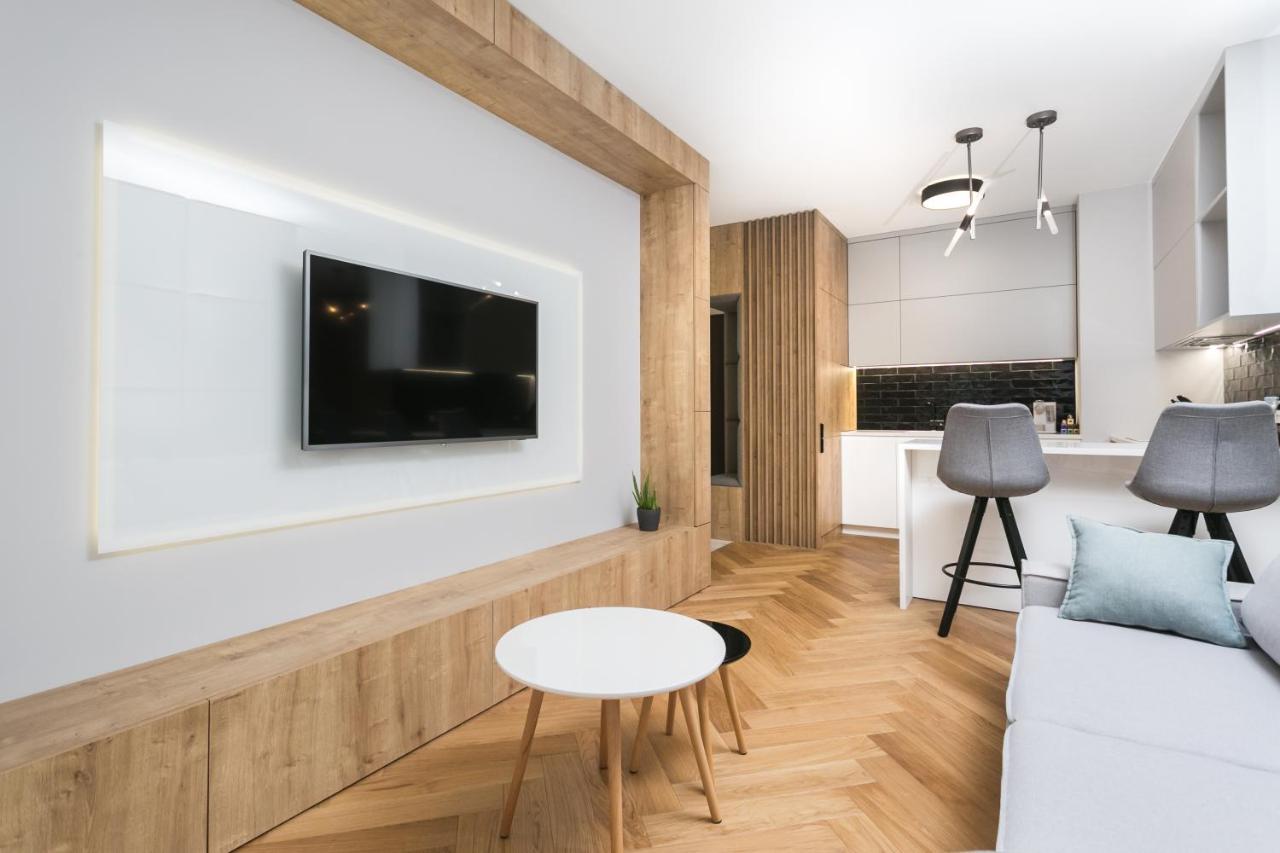 Luxury Apartments Mennica Residence - Golden Apartments - City Center Varsavia Esterno foto