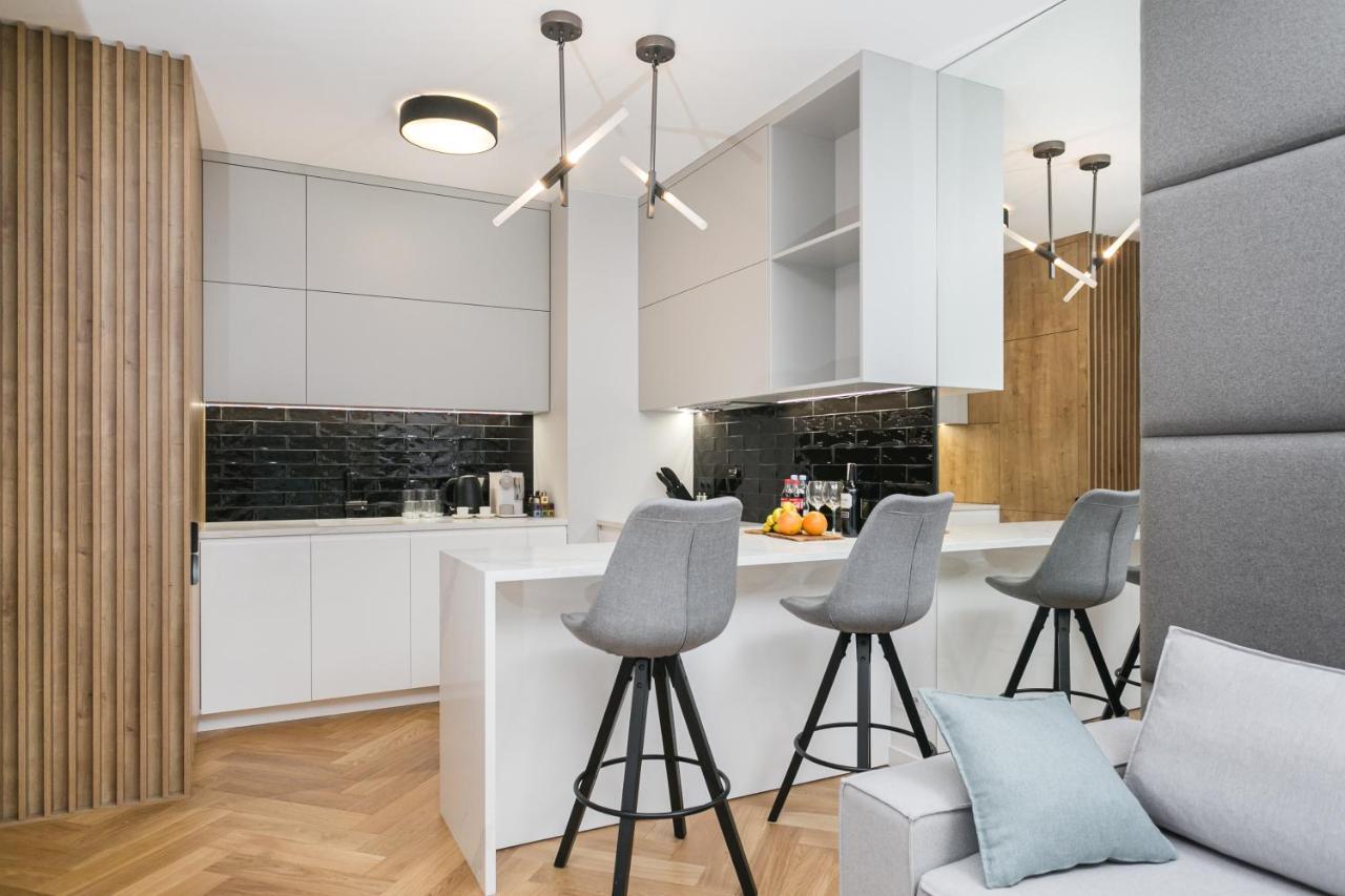 Luxury Apartments Mennica Residence - Golden Apartments - City Center Varsavia Esterno foto
