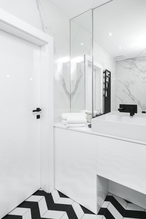 Luxury Apartments Mennica Residence - Golden Apartments - City Center Varsavia Esterno foto