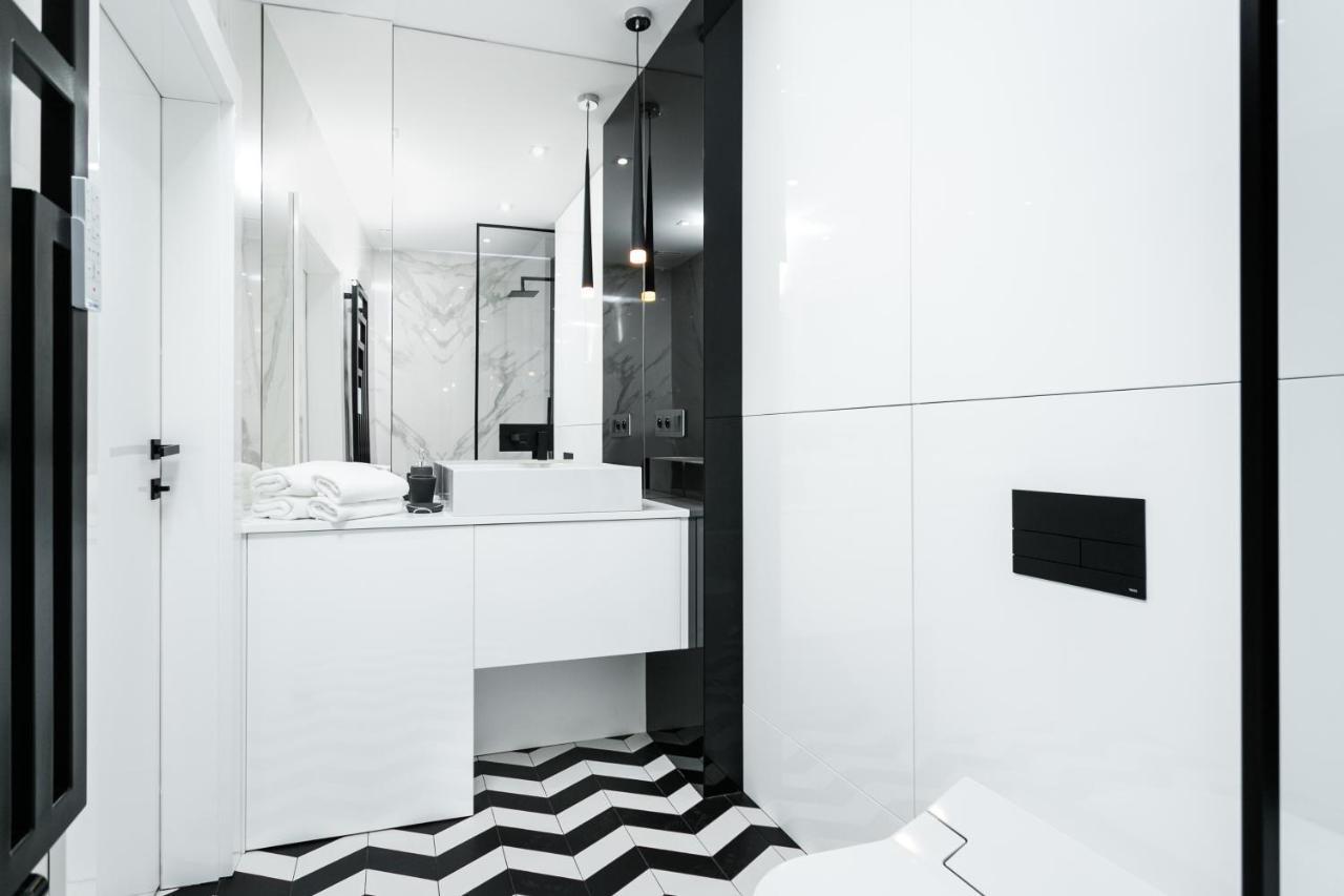 Luxury Apartments Mennica Residence - Golden Apartments - City Center Varsavia Esterno foto