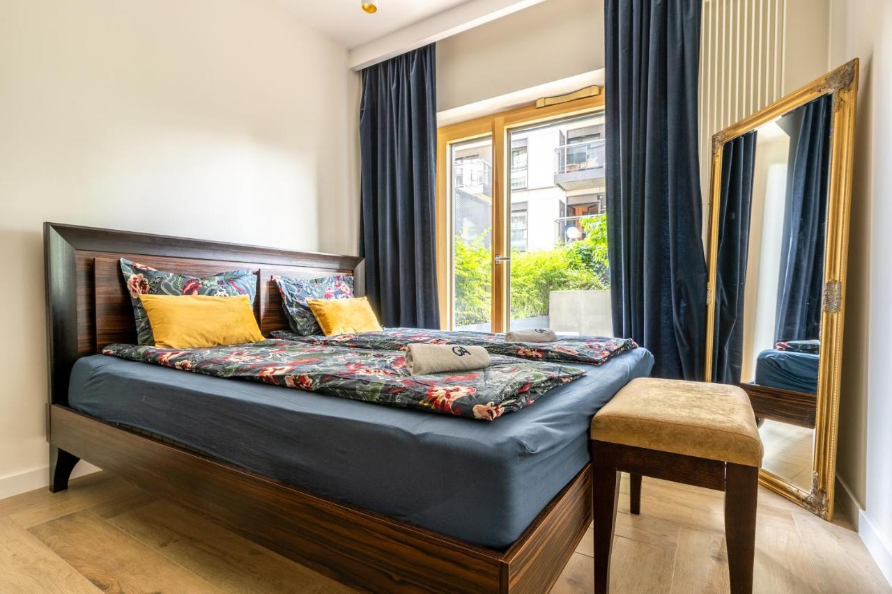 Luxury Apartments Mennica Residence - Golden Apartments - City Center Varsavia Esterno foto