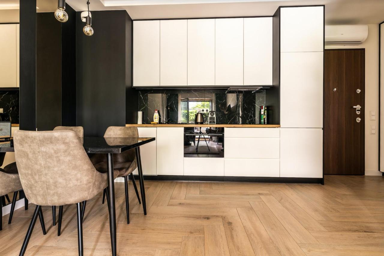 Luxury Apartments Mennica Residence - Golden Apartments - City Center Varsavia Esterno foto